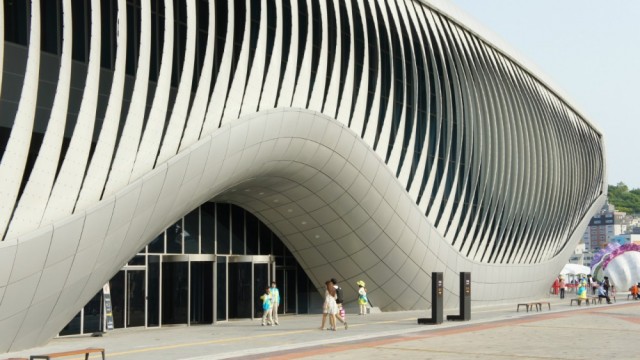 One Ocean Pavillion Mimics Bio-Forms